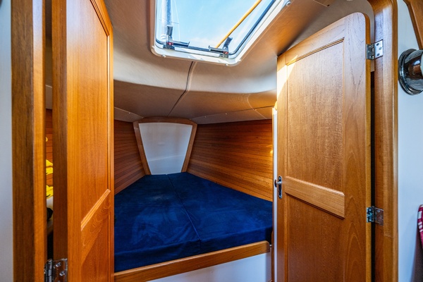 Black Griffon 41ft J Boats Yacht For Sale