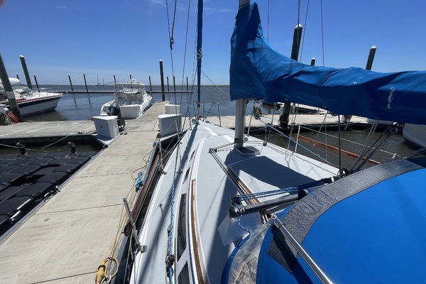 Kona 30ft Catalina Yacht For Sale