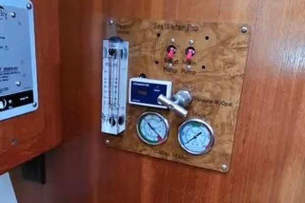 Teak Keel Ah 43ft Hunter Yacht For Sale