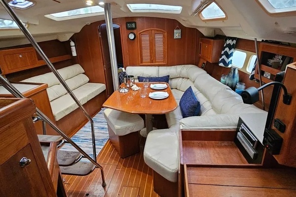 Teak Keel Ah 43ft Hunter Yacht For Sale
