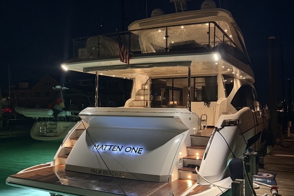 2022 Azimut 87