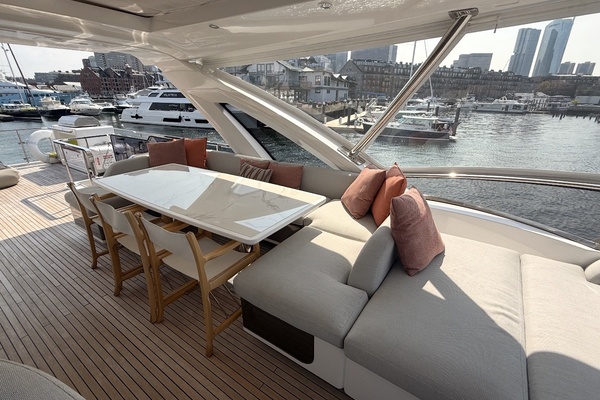 87ft Azimut Yacht For Sale