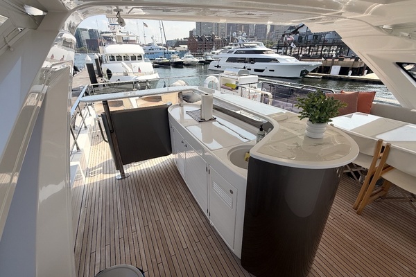 87ft Azimut Yacht For Sale