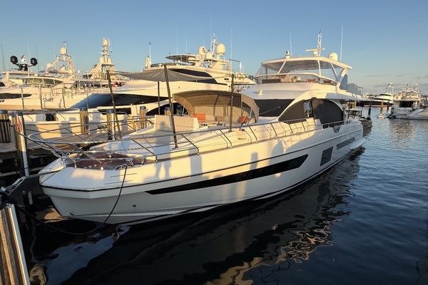 87ft Azimut Yacht For Sale