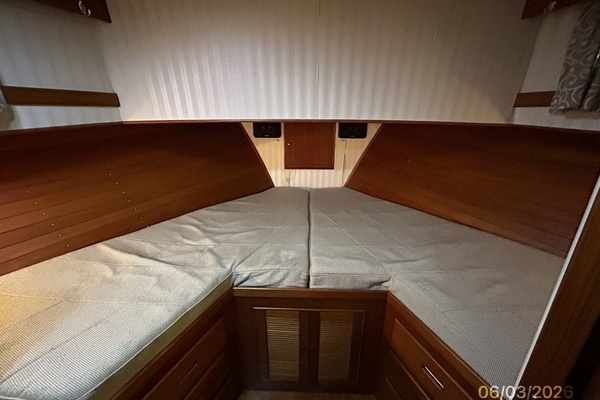 Inspeyered 2 46ft Grand Banks Yacht For Sale