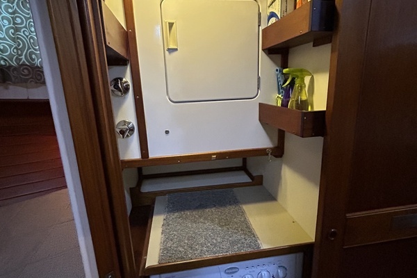 Grand Banks Classic Yacht For Sale