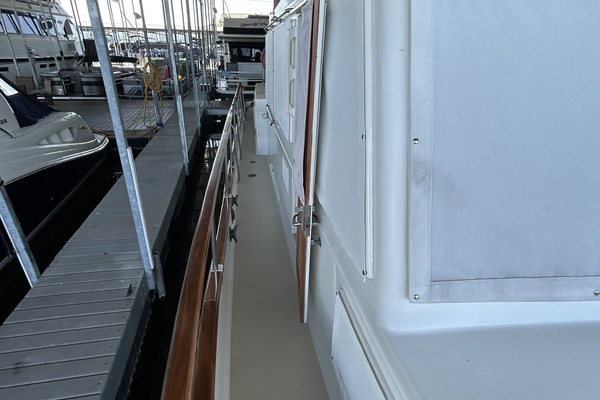 Grand Banks Classic Yacht For Sale