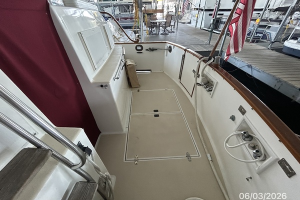 Inspeyered 2 46ft Grand Banks Yacht For Sale