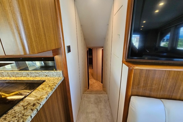 2010 Viking 64