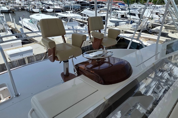 2010 Viking 64