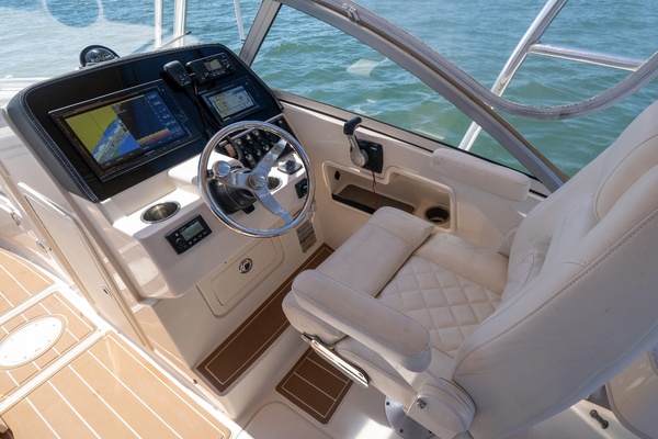 23ft Grady White Yacht For Sale