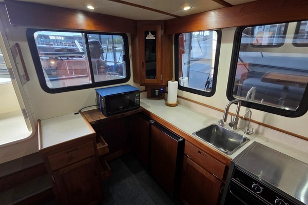 At Ease 32ft Nordic Tugs Yacht For Sale