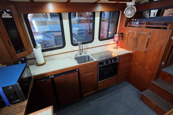At Ease 32ft Nordic Tugs Yacht For Sale