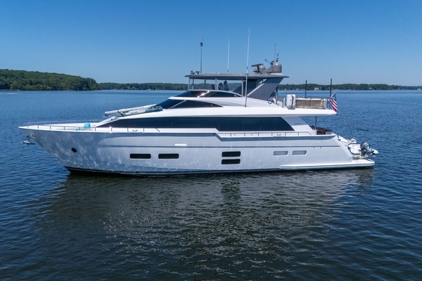 2021 Hatteras 75