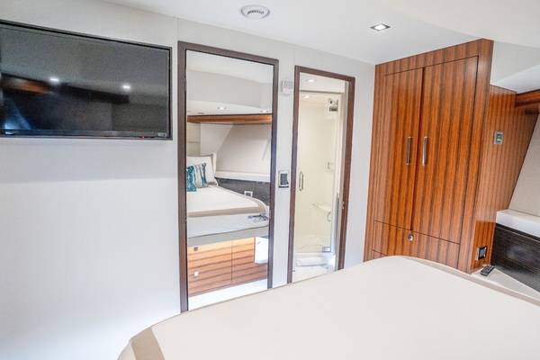 Lovie 75ft Hatteras Yacht For Sale