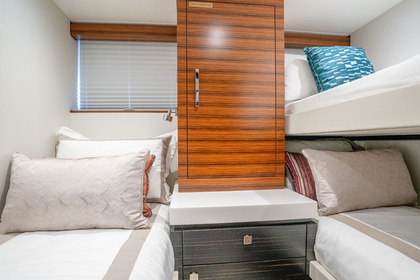 Lovie 75ft Hatteras Yacht For Sale