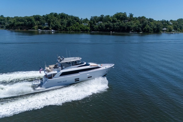 2021 Hatteras 75