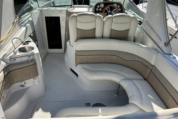 28ft Four Winns Yacht For Sale