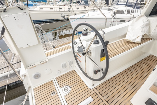 TANGO TOO 38ft Beneteau Yacht For Sale