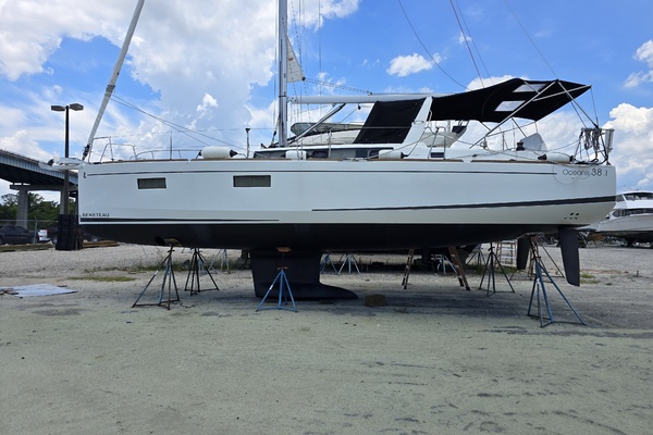 TANGO TOO 38ft Beneteau Yacht For Sale