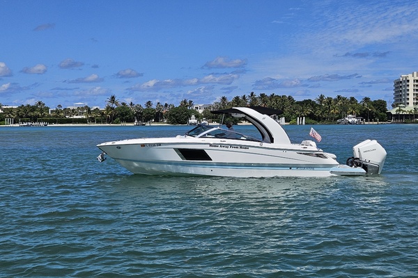 30ft Four Winns Yacht For Sale
