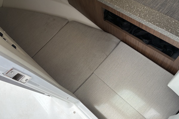 30ft Four Winns Yacht For Sale