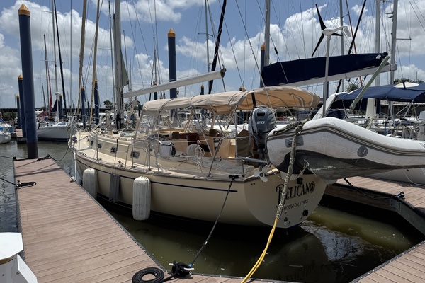Pelicano 44ft Island Packet Yacht For Sale