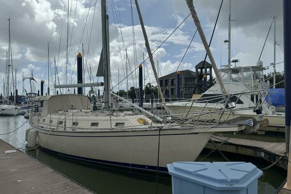 Pelicano 44ft Island Packet Yacht For Sale