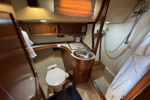 Pelicano 44ft Island Packet Yacht For Sale
