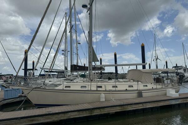 Pelicano 44ft Island Packet Yacht For Sale