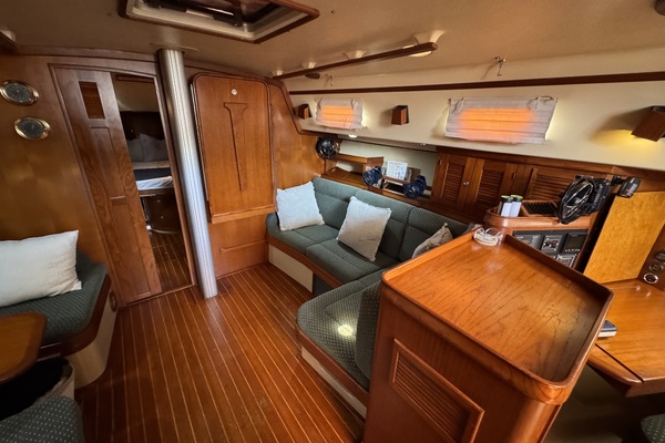Pelicano 44ft Island Packet Yacht For Sale