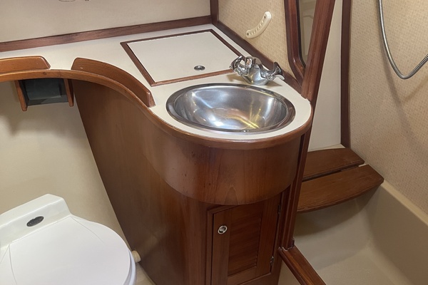 Pelicano 44ft Island Packet Yacht For Sale