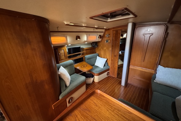 Pelicano 44ft Island Packet Yacht For Sale