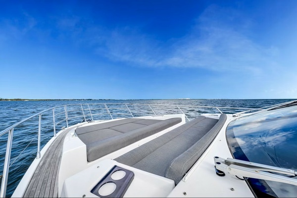 59ft Azimut Yacht For Sale