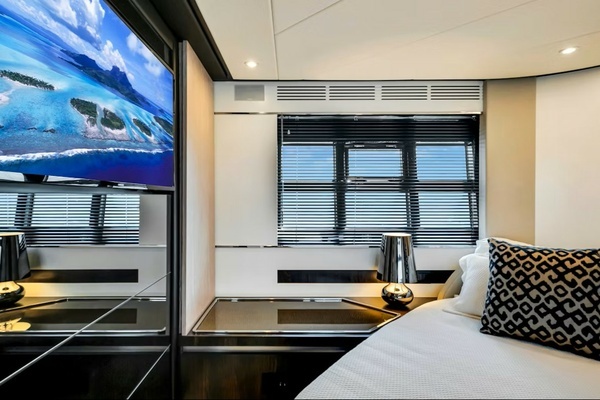 2021 Azimut 59