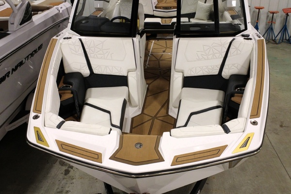 23ft Nautique Yacht For Sale