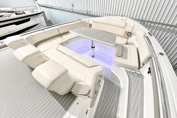 2023 Tiara Yachts 48
