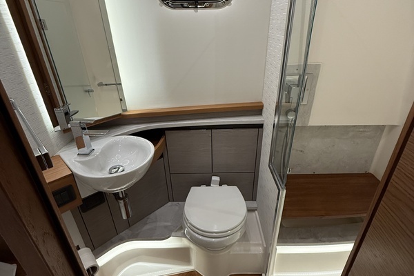 2023 Tiara Yachts 48
