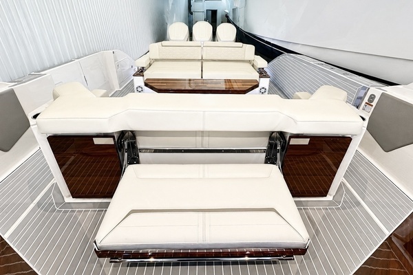 2023 Tiara Yachts 48