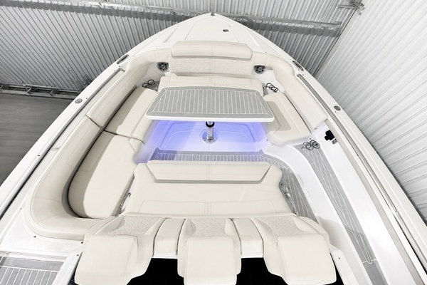 2023 Tiara Yachts 48