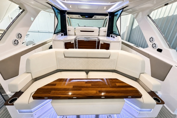 2023 Tiara Yachts 48