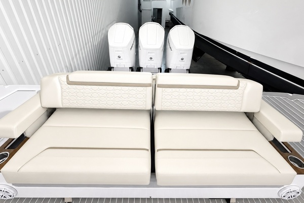 2023 Tiara Yachts 48