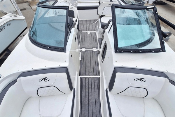 24ft Monterey Yacht For Sale