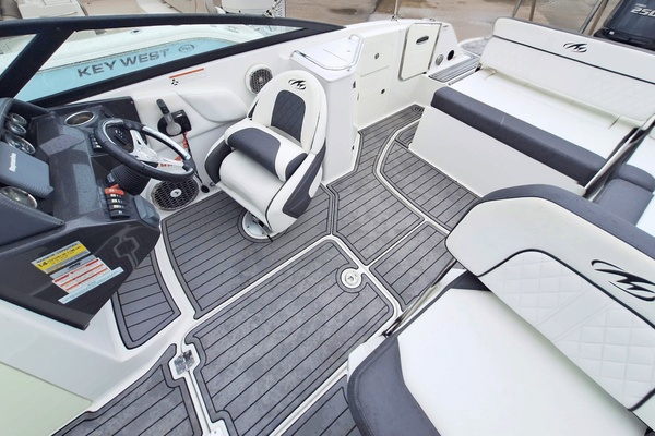 24ft Monterey Yacht For Sale