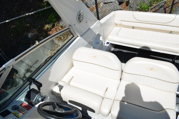28ft Monterey Yacht For Sale