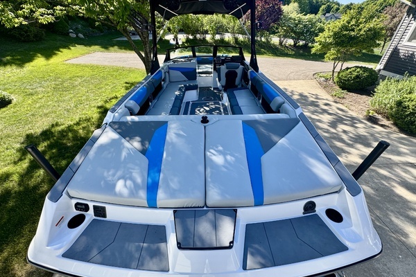 2022 Axis 24