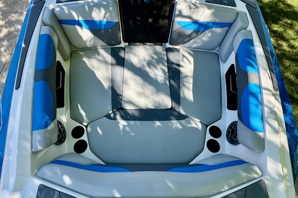 2022 Axis 24