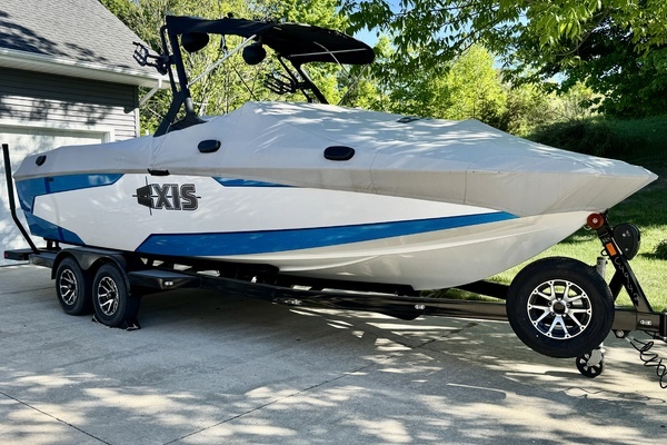 2022 Axis 24