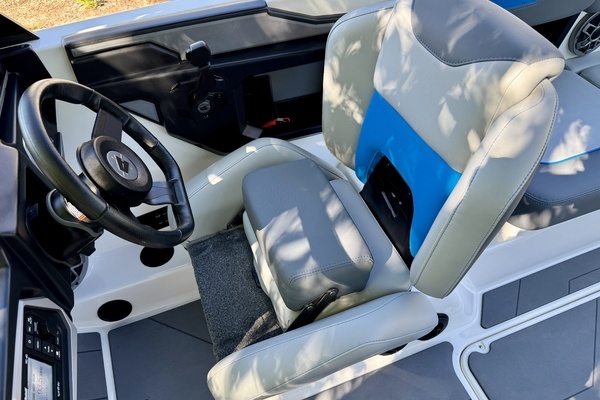 2022 Axis 24