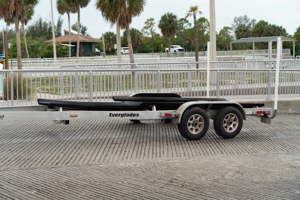 24ft Everglades Yacht For Sale